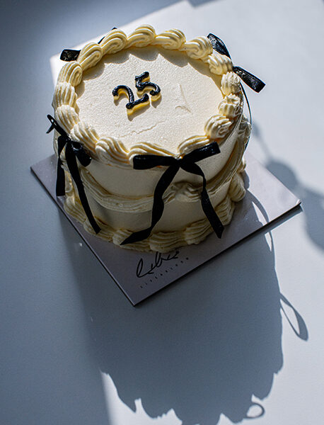 Black ribbon
